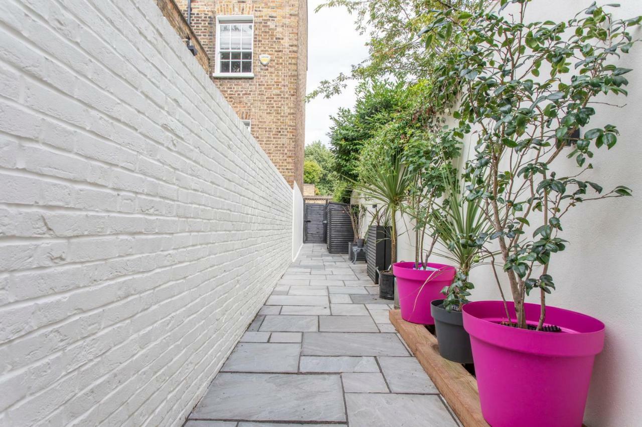 Stunning Gated Home Londen Buitenkant foto